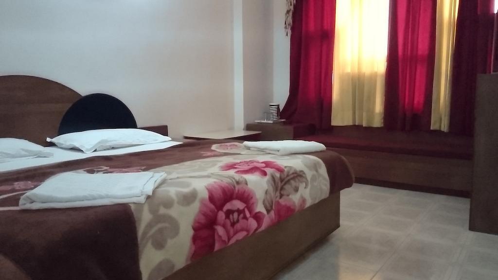 Hotel Maharaja Katra (Jammu and Kashmir) Room photo