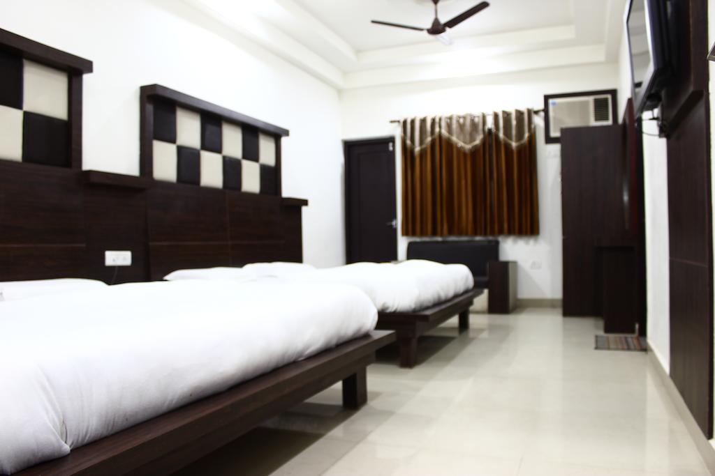 Hotel Maharaja Katra (Jammu and Kashmir) Room photo