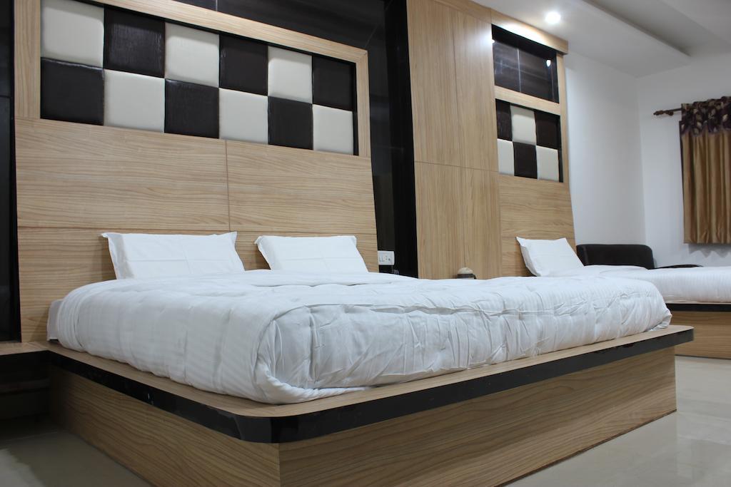 Hotel Maharaja Katra (Jammu and Kashmir) Room photo