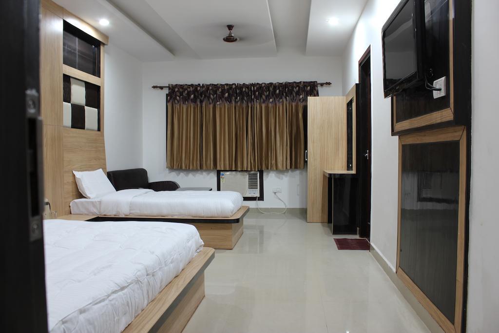 Hotel Maharaja Katra (Jammu and Kashmir) Room photo